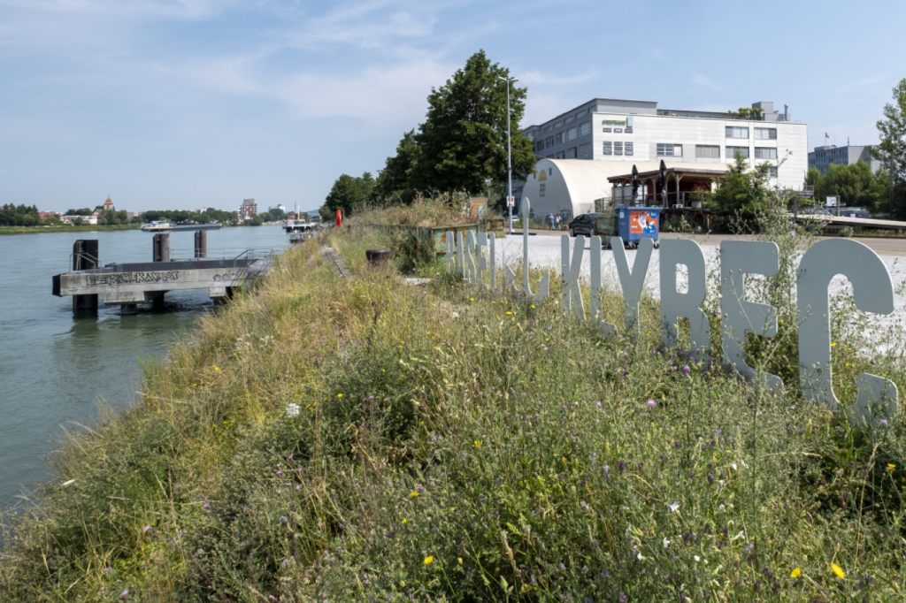 Studie für neue Rheinbrücke von Basel nach Hüningen geplant
