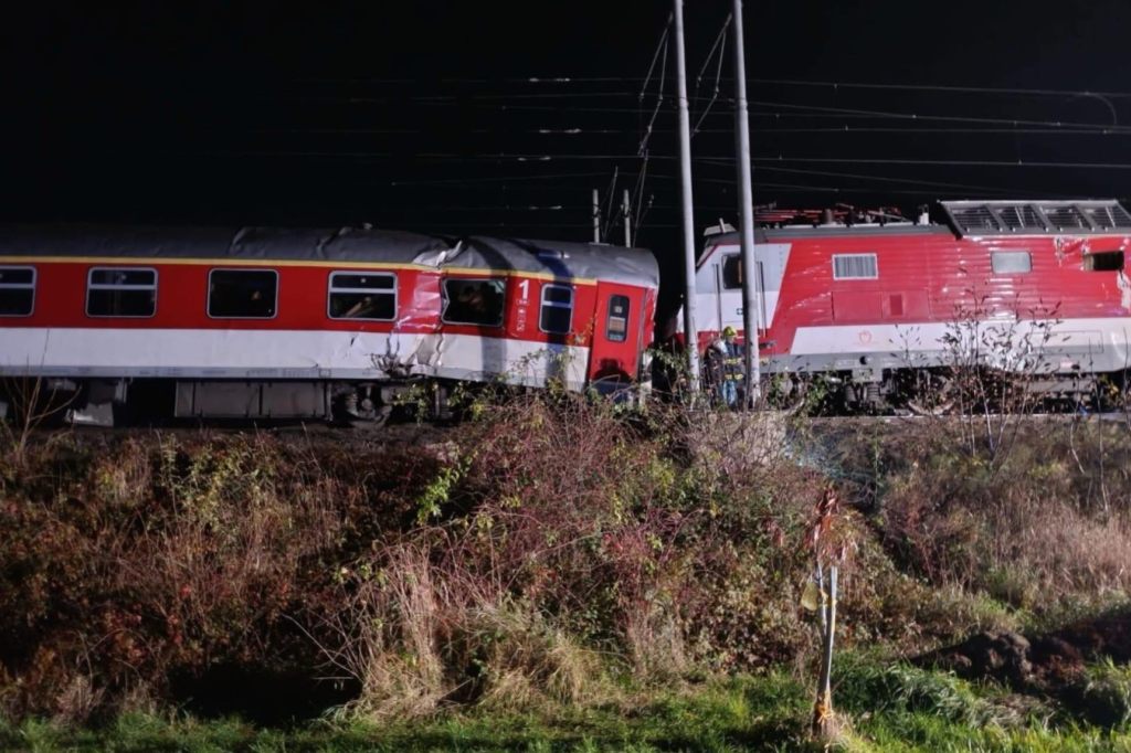 79 Menschen bei Zugkollision in der Slowakei verletzt