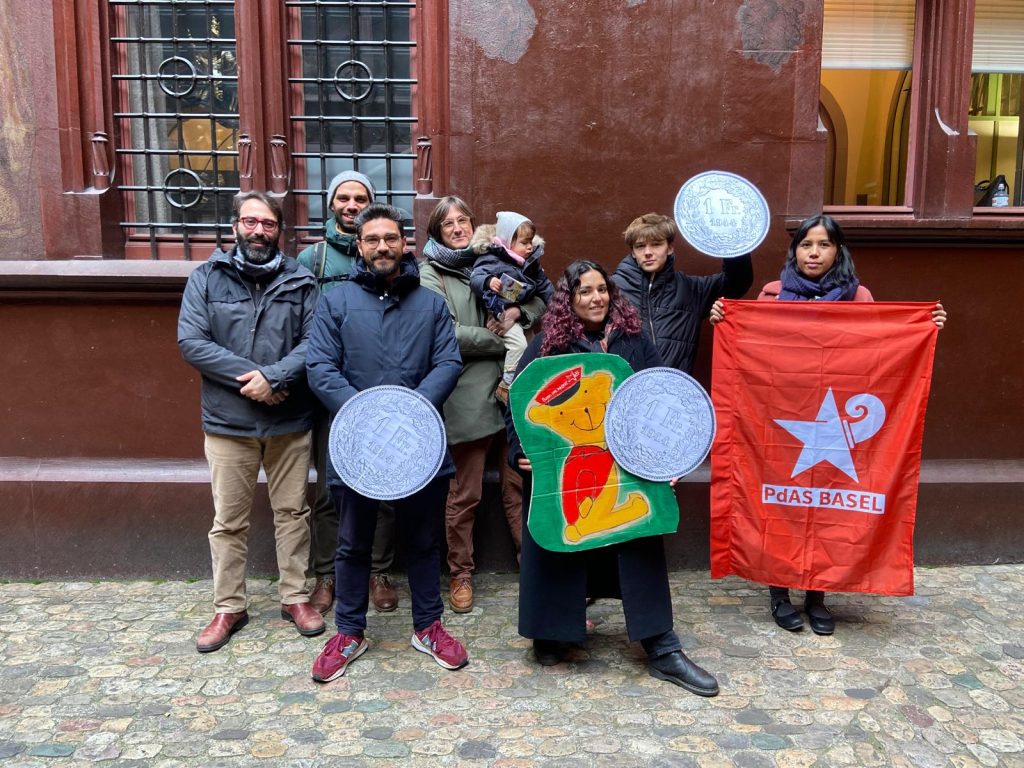 PdA reicht Initiative «1-Franken-U-Abo für alle» ein