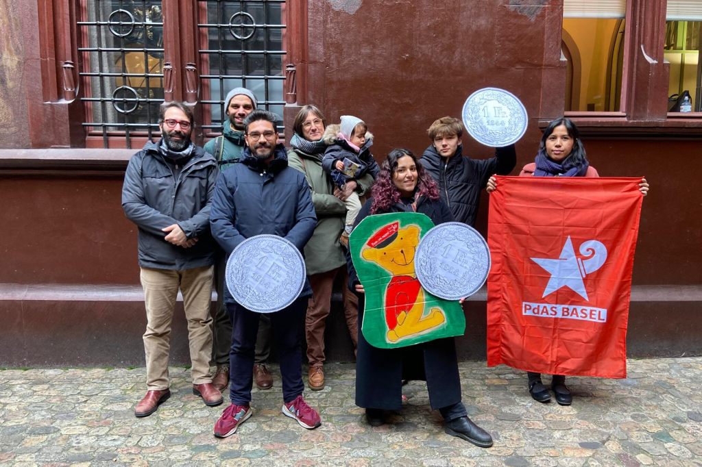 PdA reicht Initiative «1-Franken-U-Abo für alle» ein