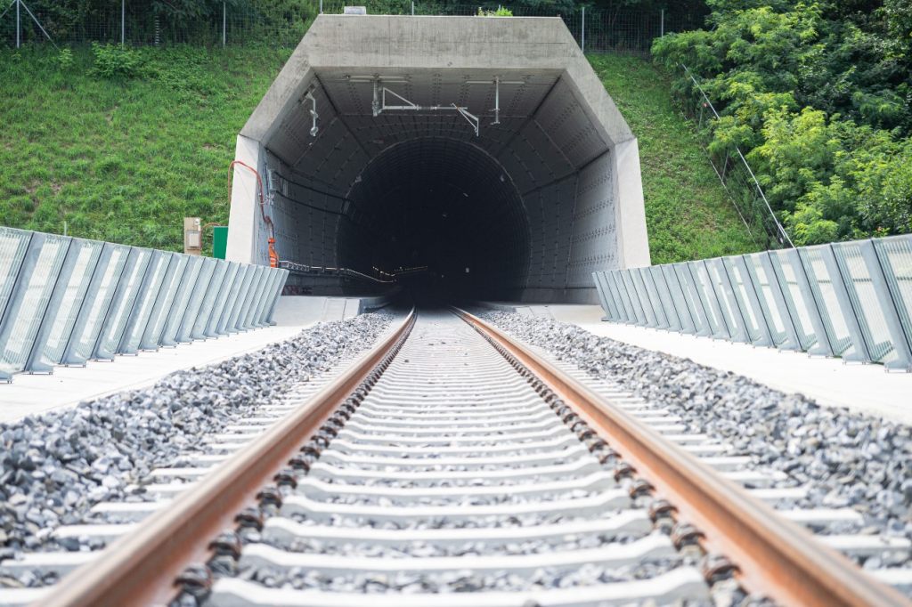 Bremsklotz Deutschland: Langsame Zuläufe gefährden Schweizer Verlagerungsziel