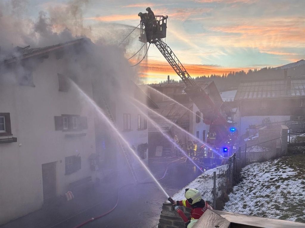 Haus in Flims nach Brand nicht mehr bewohnbar