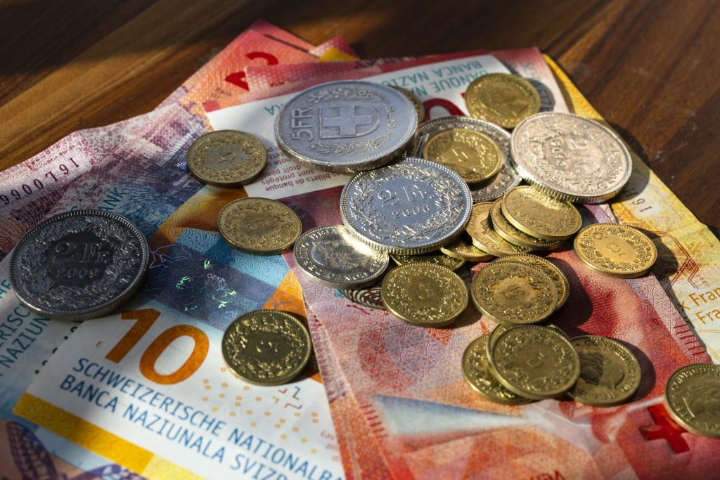 Auch hohe, offengelegte Nebeneinkünfte erhöhen die Wahlchancen