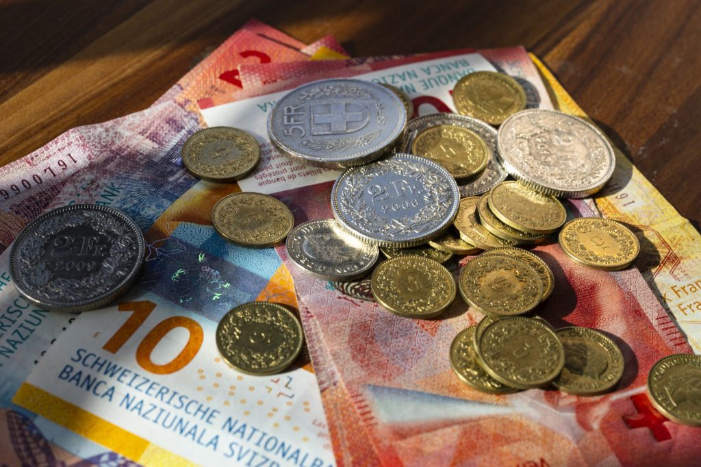 Auch hohe, offengelegte Nebeneinkünfte erhöhen die Wahlchancen