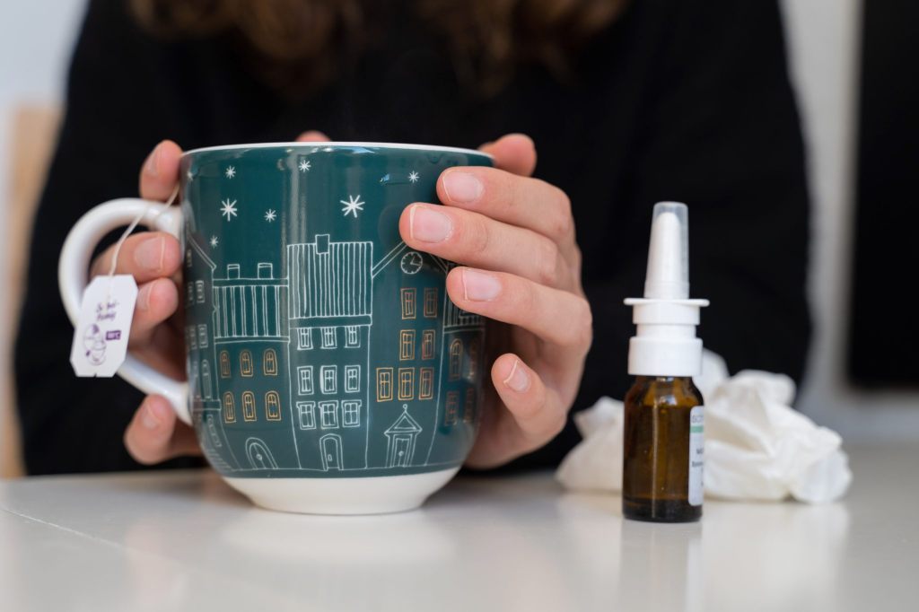 Die Grippewelle ist offiziell in der Schweiz angekommen