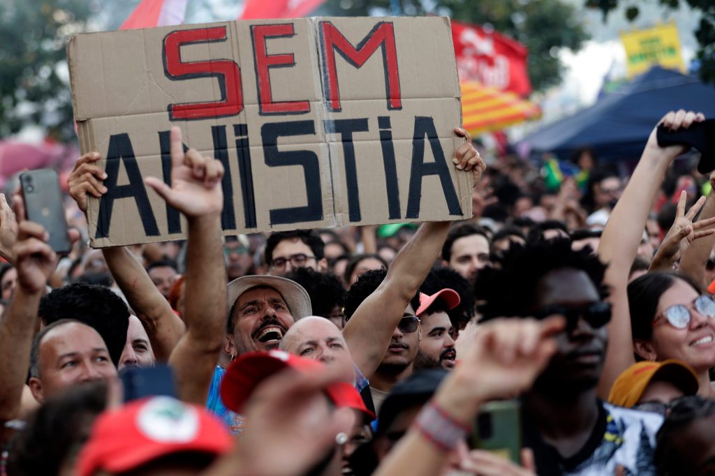 Proteste in Brasilien gegen Strafverkürzung für Bolsonaro