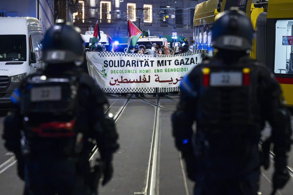 Palästina-Demonstration blockierte Tramverkehr in der Innenstadt