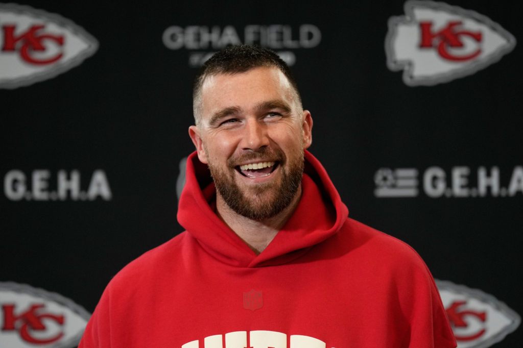 NFL-Star und Verlobter von Taylor Swift Kelce lässt Karriereende offen