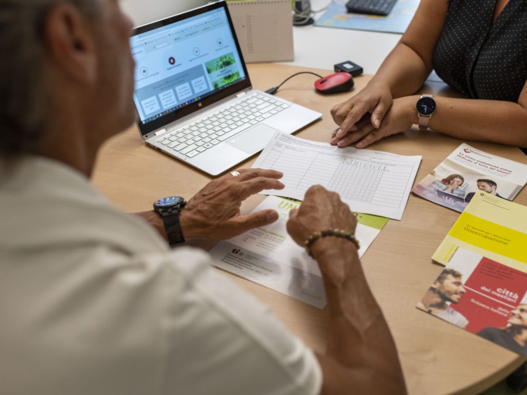 Zahl der Arbeitslosen erhöht sich im November in den beiden Basel