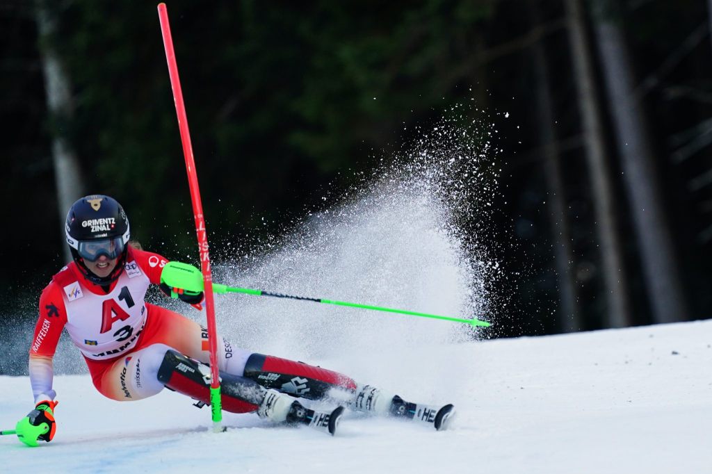 Slalom: Camille Rast bei Shiffrin-Show in Semmering auf dem Podium