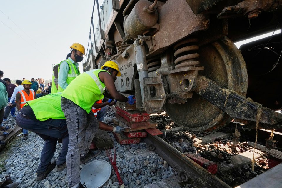 Sieben Elefanten sterben bei Kollision mit Zug in Indien