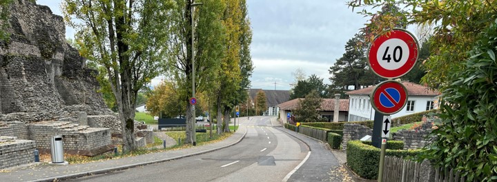 Die Sperrung der Giebenacherstrasse in Augst dauert länger