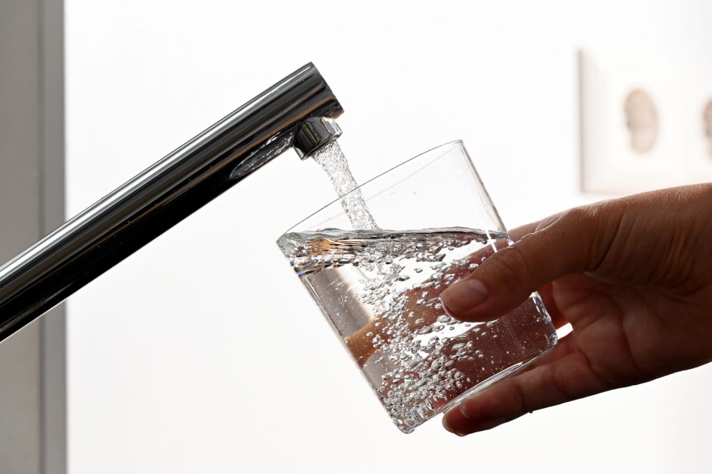 Studie findet keine negativen Effekte von Fluorid im Trinkwasser