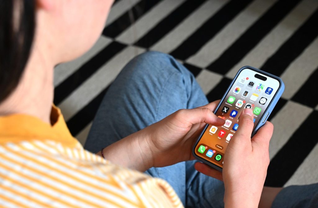 Mehrheit der Schweizer ist für Mindestalter 15 bei Social-Media-Nutzung