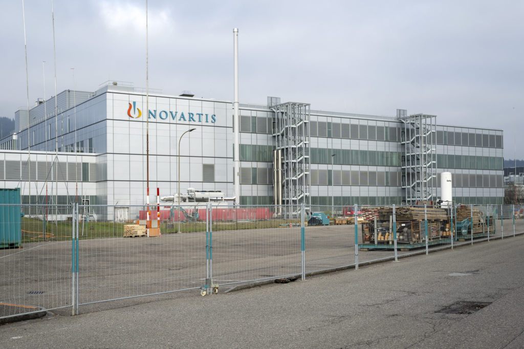 Unia und Syna fordern Alternativen zum Stellenabbau bei Novartis