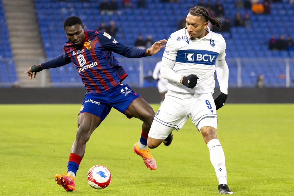 Das grosse Warten beim FCB: Otele so gut wie weg – Wer kommt?