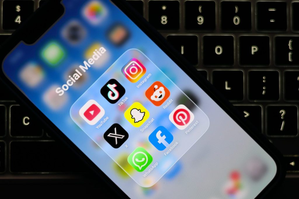 Debatte zu Social-Media-Verbot bis zum. 15 Lebensjahr in Frankreich