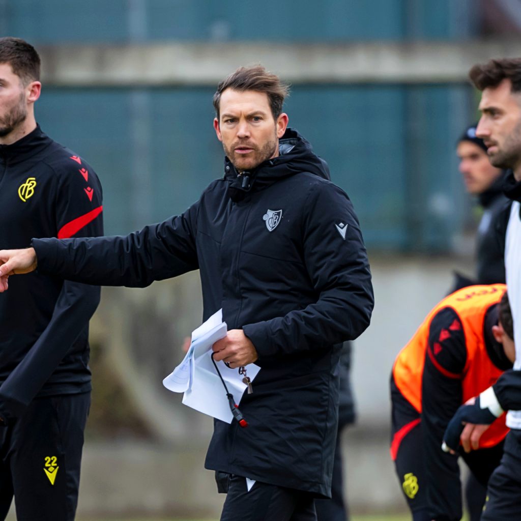 Die Bilder von Stephan Lichtsteiners erstem FCB-Training