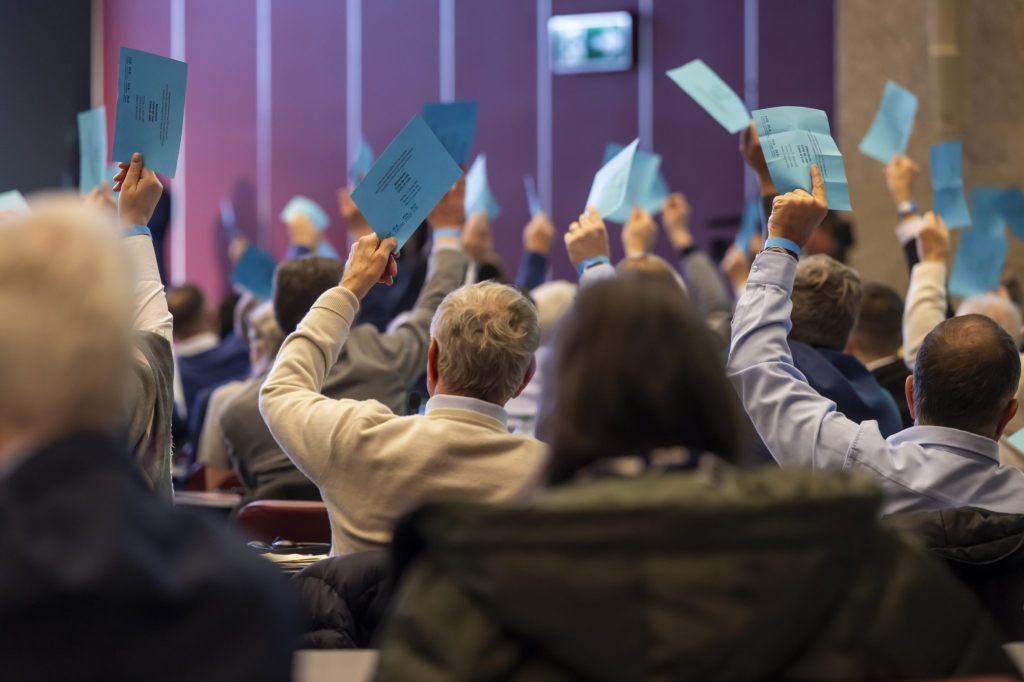 Die FDP Schweiz lehnt die Halbierungsinitiative ab