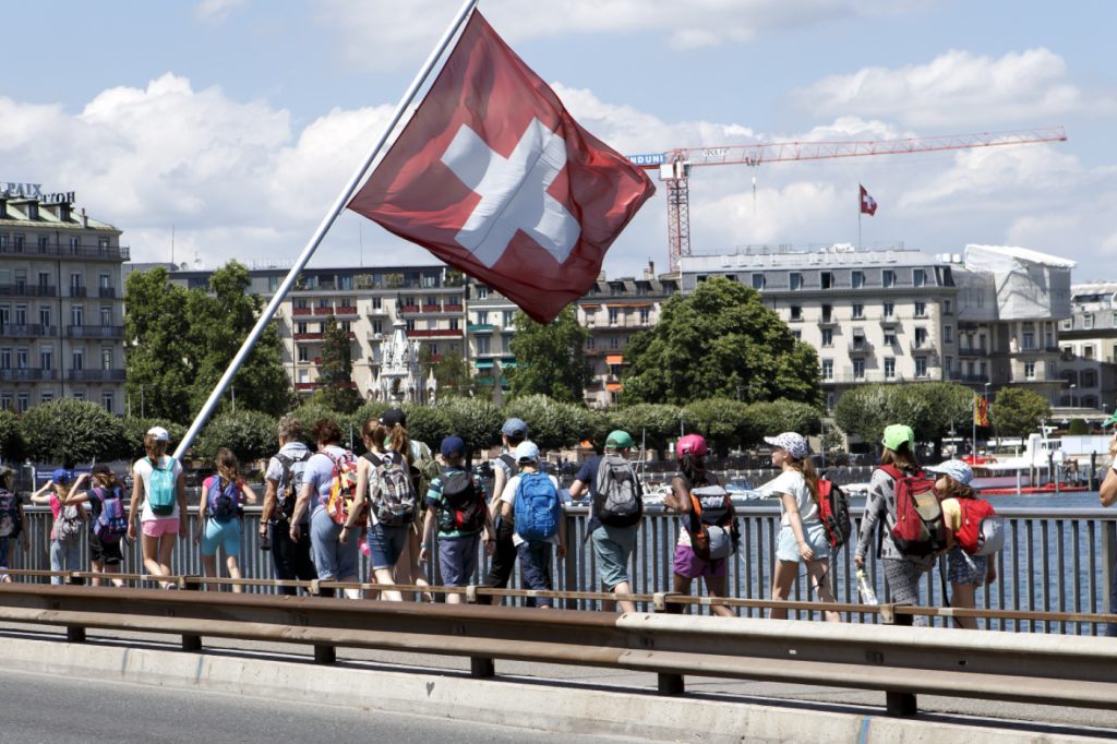 Grosser Rat genehmigt 300’000 Franken für Schullager-Kosten