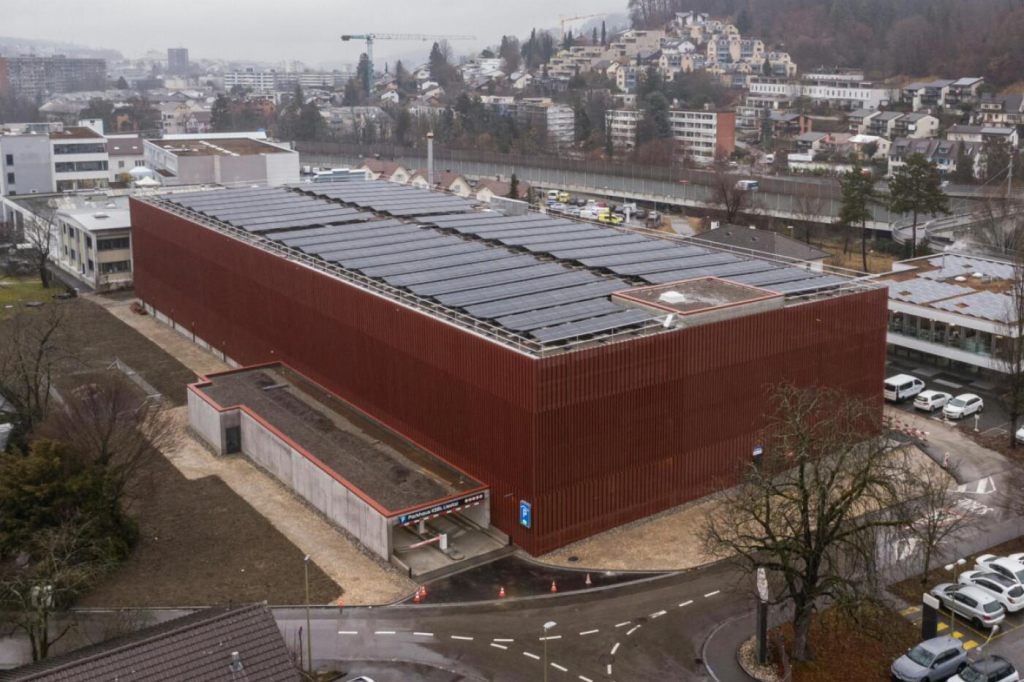 KSBL Liestal eröffnet neues Mega-Parkhaus