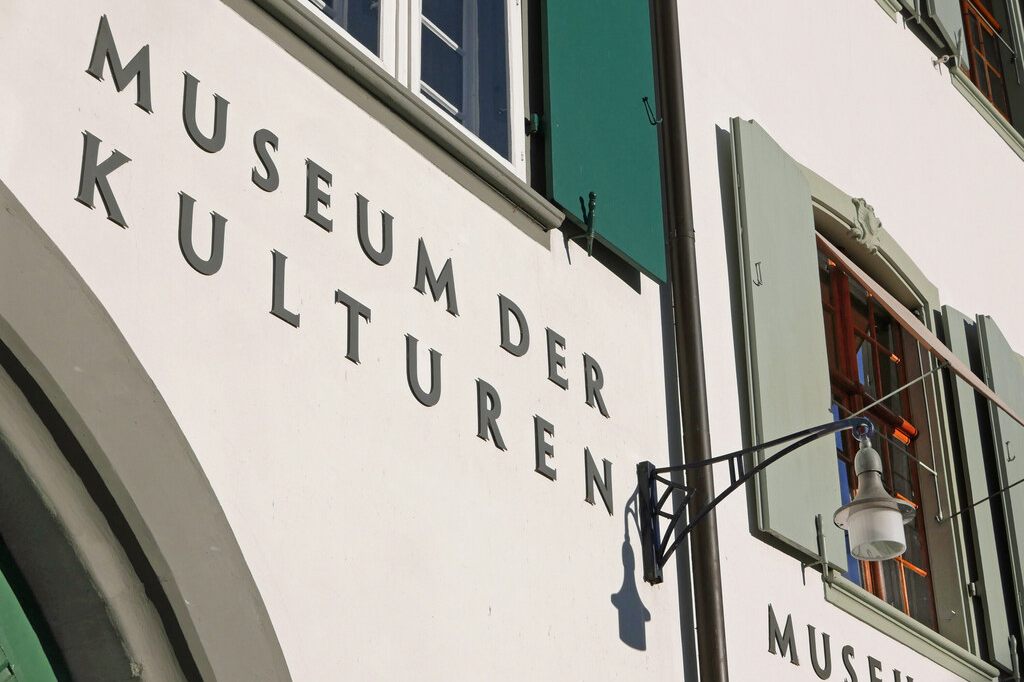 Basel im internationalen Kontext: Eine Doku begleitet die Rückführung von Gebeinen