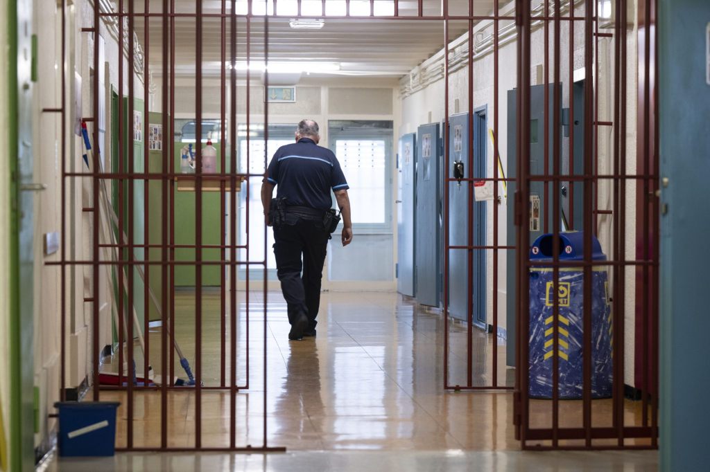 Schweizer Gefängnisse sind überfüllt