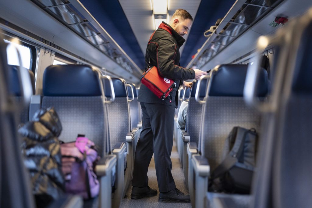 SBB sparen und entfernen Abfallkübel bei den Sitzplätzen
