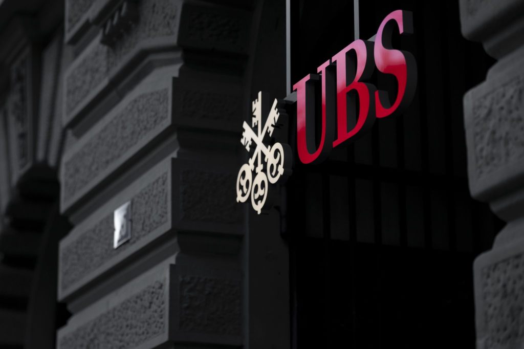 Die UBS machte 2025 rund 7,8 Milliarden US-Dollar Gewinn