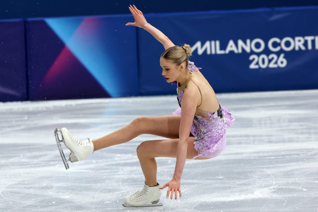 Baslerin Kimmy Repond stürzt bei der Kür