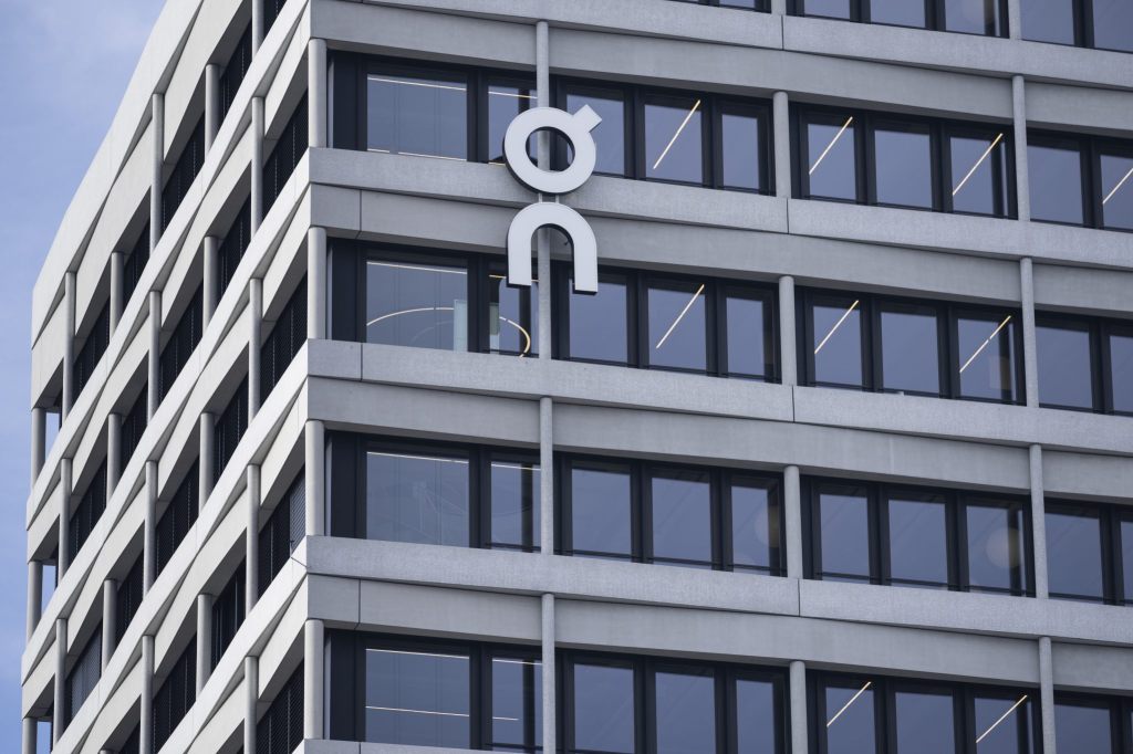 On erstmals mit über 3 Milliarden Franken Umsatz