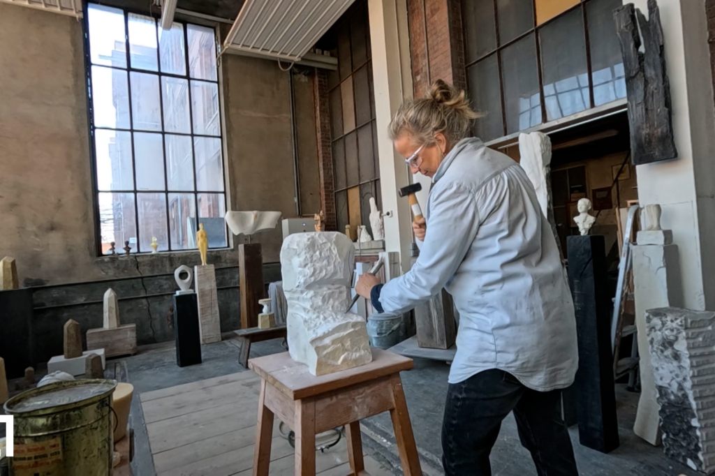 360° Kultur mit der Bildhauerin und Künstlerin Barbara Schnetzler