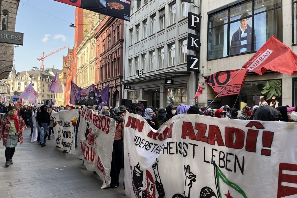600 Menschen demonstrieren am Weltfrauentag in Basel