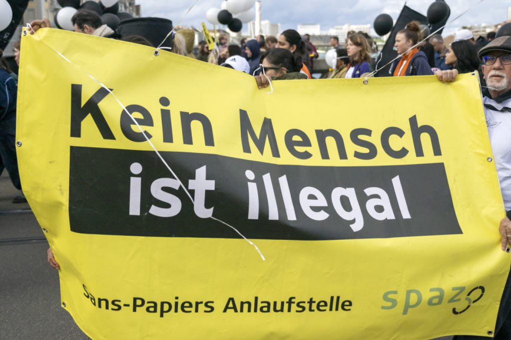 Basler Parlament will mehr Härtefall-Bewilligungen für Sans-Papiers
