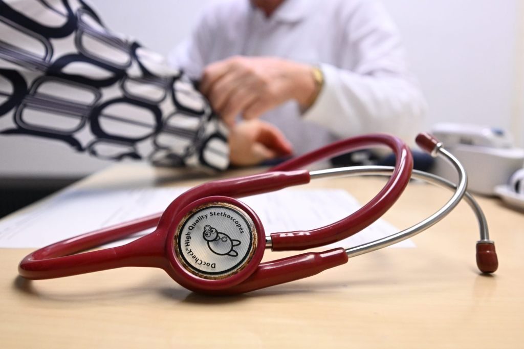 Gesundheitskosten wuchsen 2024 fast doppelt so stark wie im Vorjahr