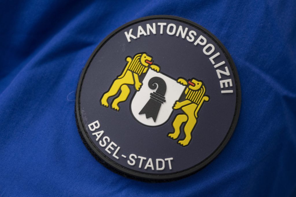 Basler Polizei warnt mit Theaterstück vor Telefonbetrug